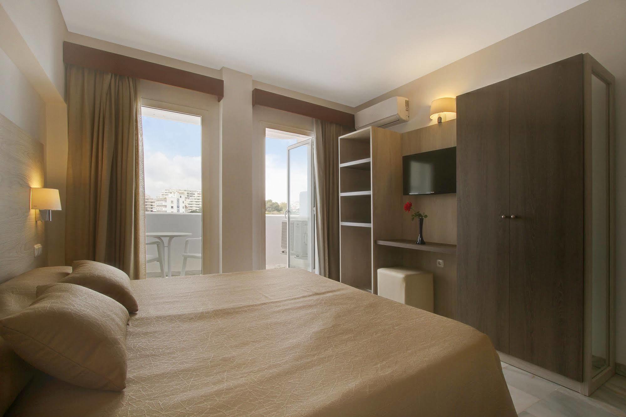 Hotel Palia La Roca Benalmádena Kültér fotó